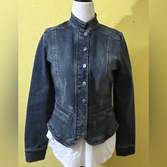 Mexx Denim Jacket with Lots of Style and Pockets!! - Picture 4 of 13